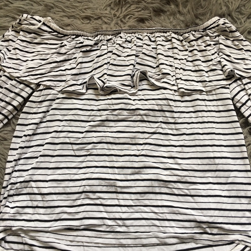 American eagle off the shoulder long sleeve tee